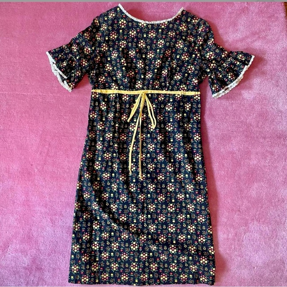 Vintage empire waist floral prairie dress with ruffled sleeves